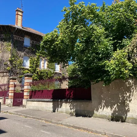 Medreville Nancy